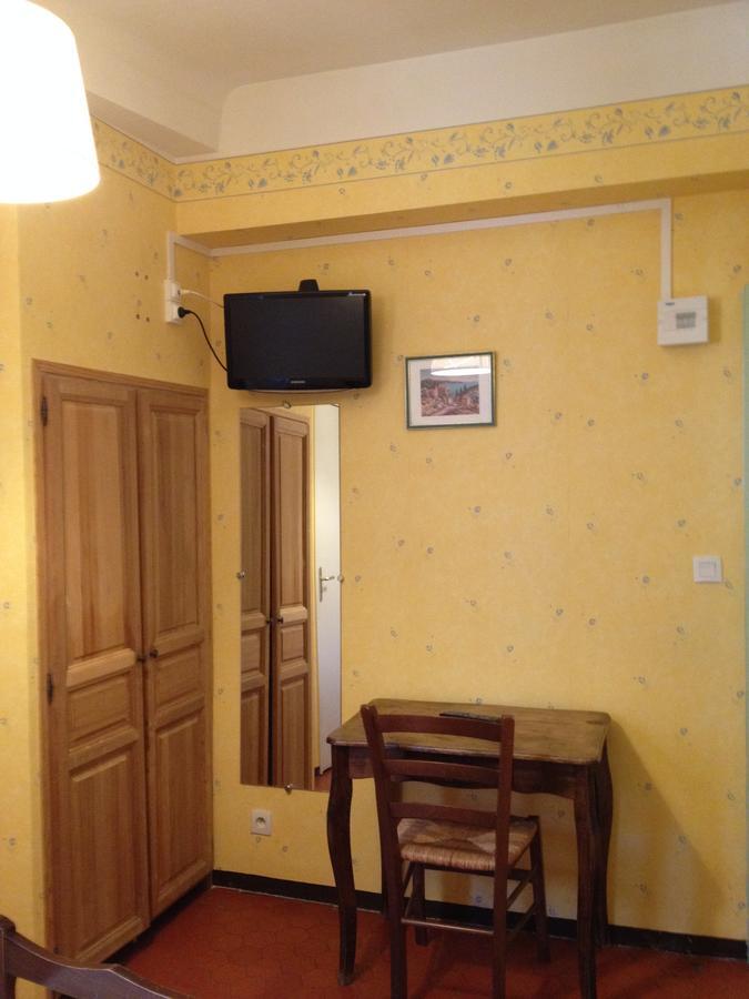 Bar Hotel De La Place Mezel Екстер'єр фото